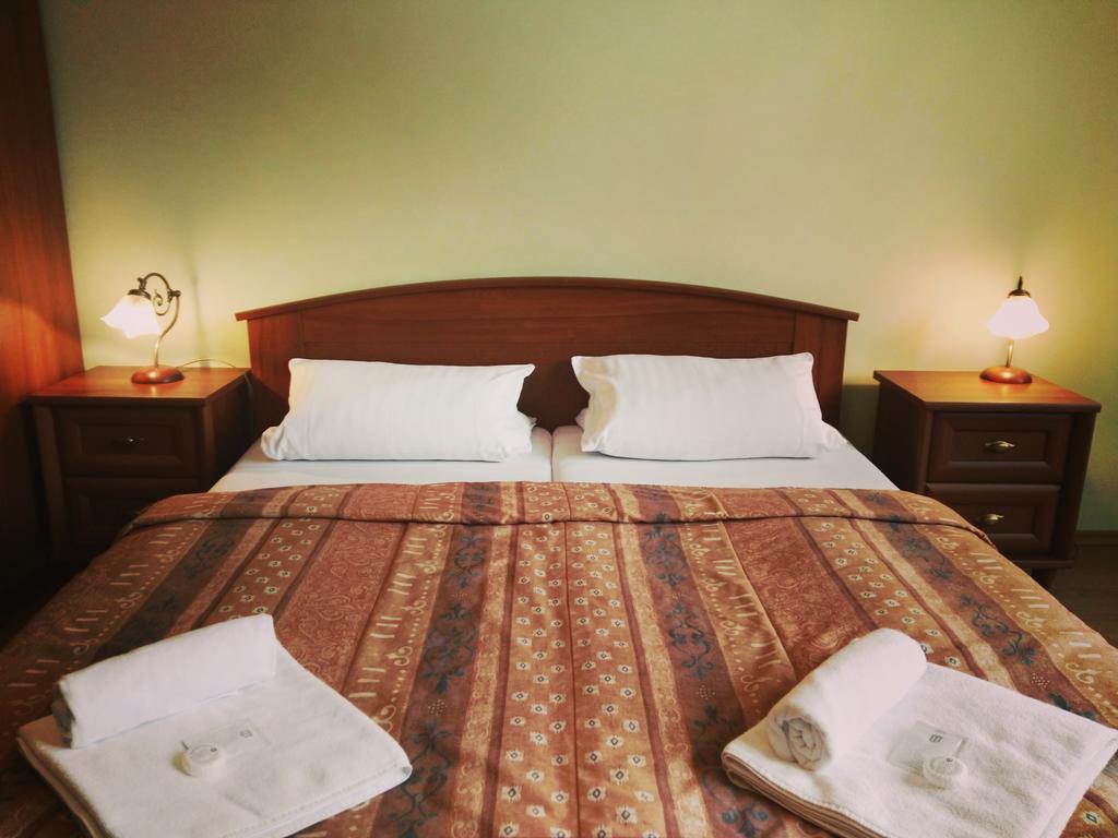קרלובי וארי Hotel Derby מראה חיצוני תמונה