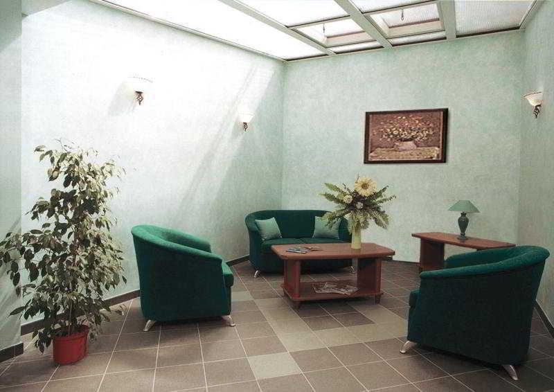 קרלובי וארי Hotel Derby מראה חיצוני תמונה