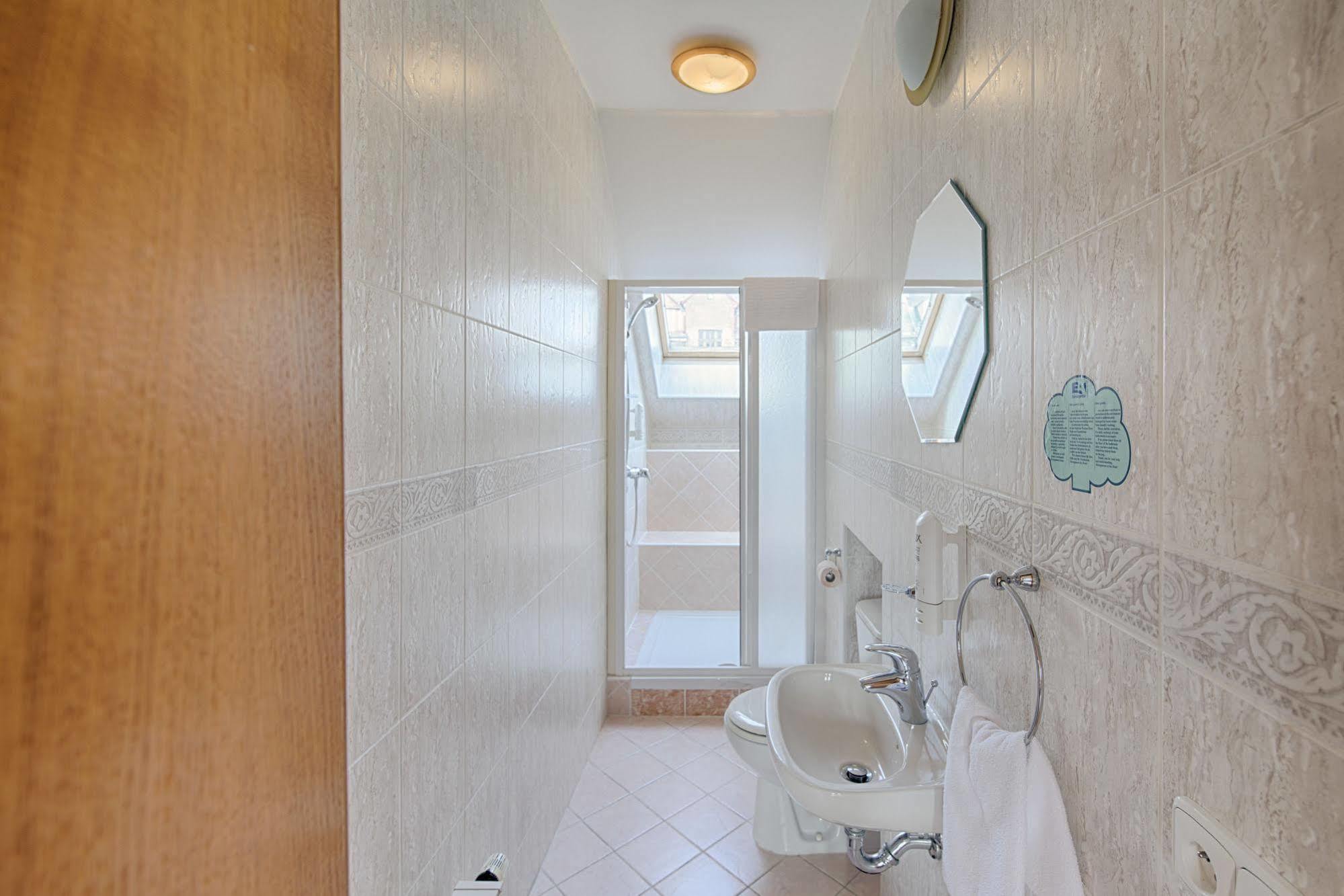קרלובי וארי Hotel Derby מראה חיצוני תמונה