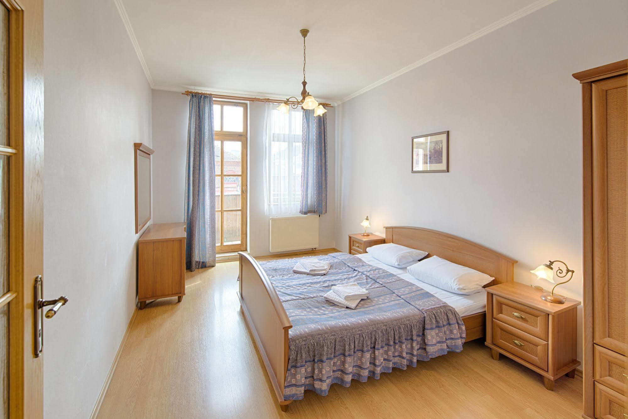 קרלובי וארי Hotel Derby מראה חיצוני תמונה